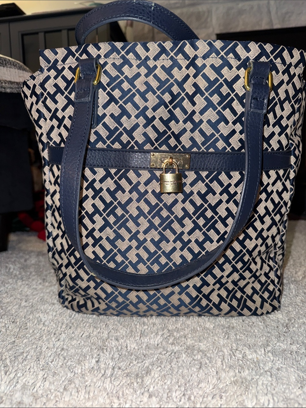 Tommy Hilfiger signature medium size tote travel business casual eclecticgrandpa